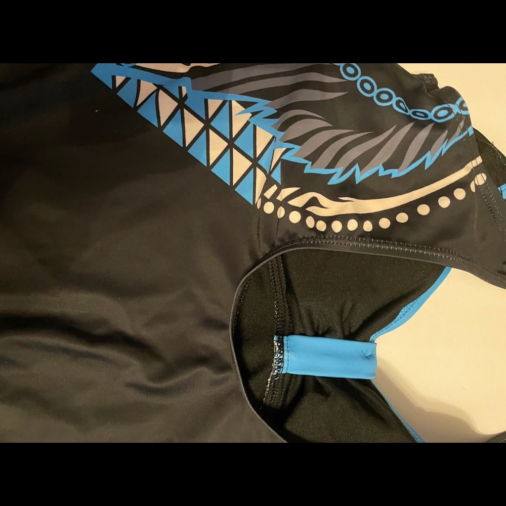Medium swimsuit with blue black geometric pattern - Picture 6 of 8